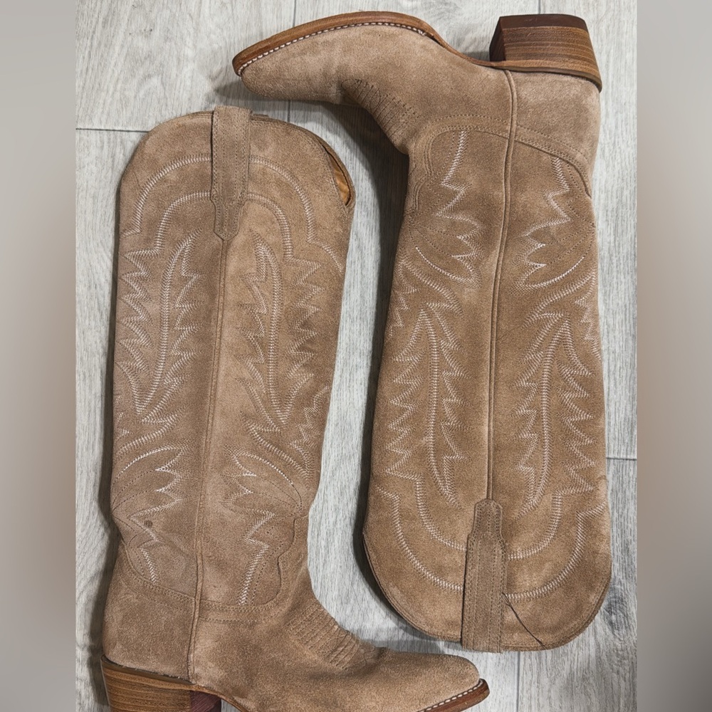 The Abby Tecovas Cream Leather Interior